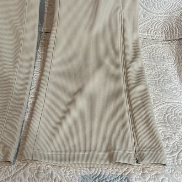 Brushed Softstreme Ribbed Zip Flared Pant 32.5" in
White Opal, size 14, NWT - Picture 7 of 16